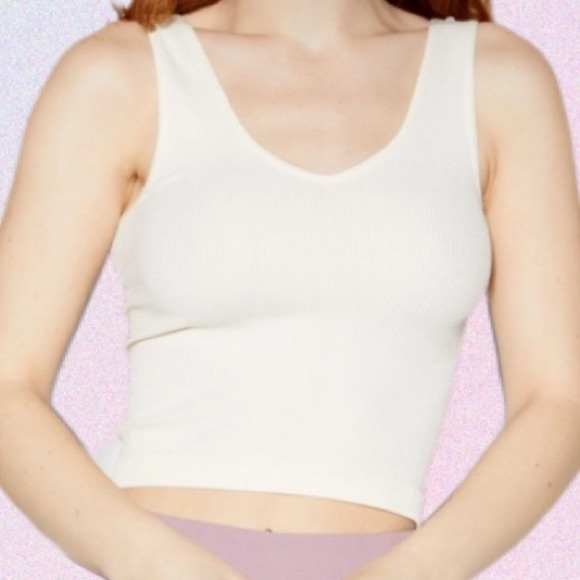 NWT • White Ribbed Seamless Tank Top 🤍 - Picture 2 of 9